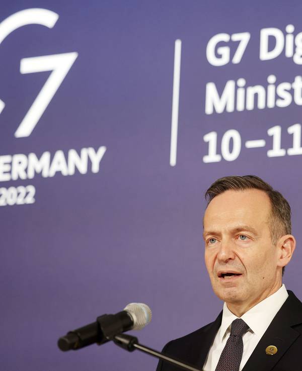 Volker Wissing (FDP), Bundesminster für Verkehr und Digitales, spricht auf der Abschlusspressekonferenz.