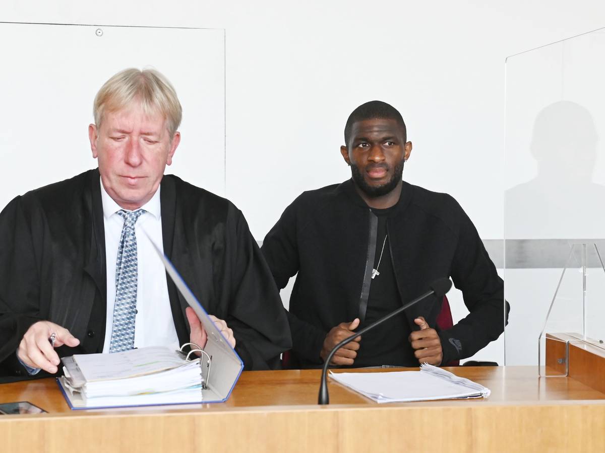 Anthony Modeste als Kläger vor dem Landgericht Bonn.