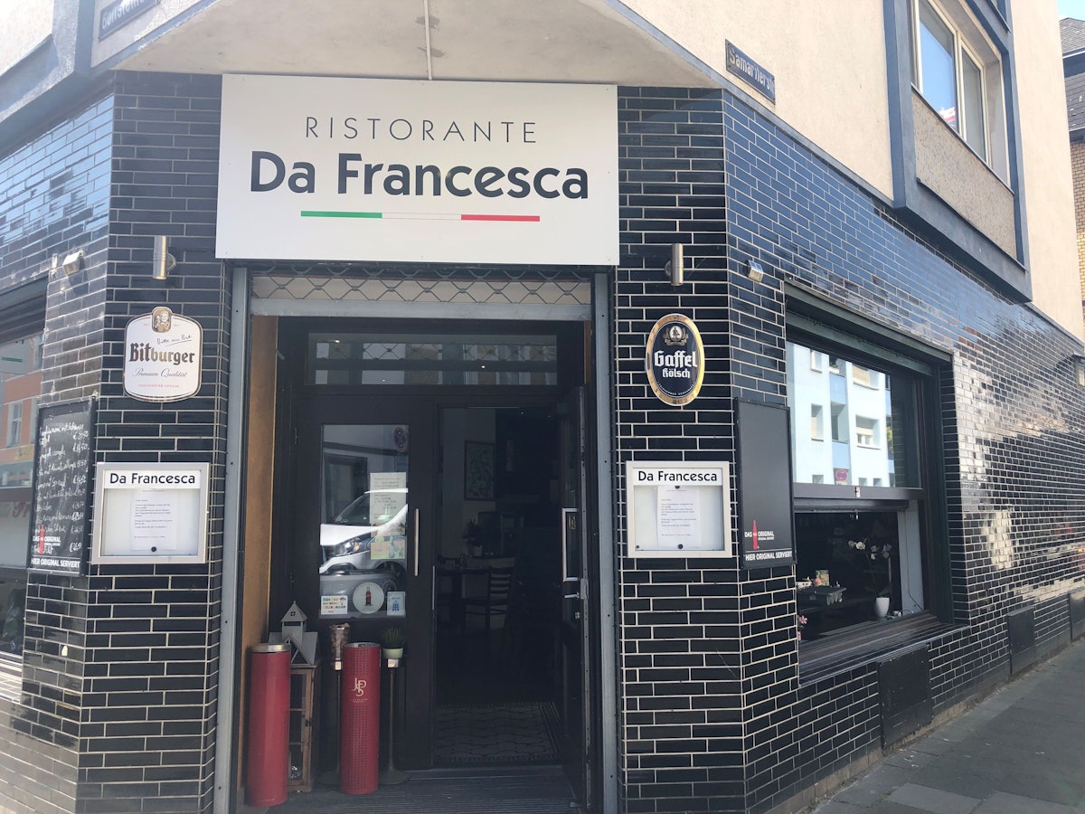 Der Eingang des Ristorante da Francesca auf der Goltsteinstraße in Köln-Bayenthal.