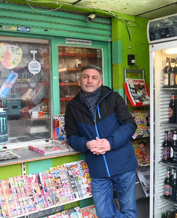 Der Kiosk von Bob Motamedi befindet sich auf dem Auerbachplatz.