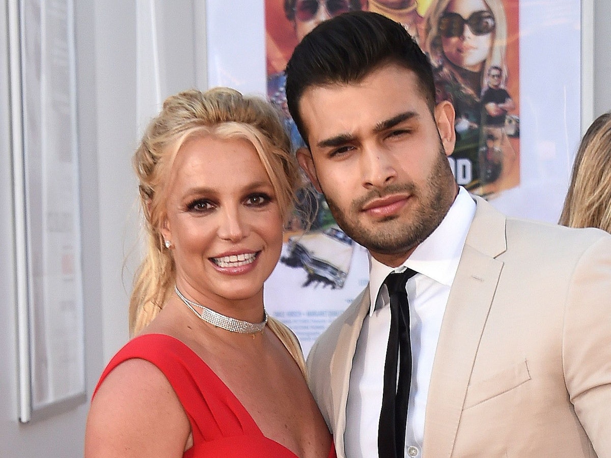 Britney Spears und Sam Asghari kommen zur Premiere von "Once Upon a Time in Hollywood" im TCL Chinese Theatre .