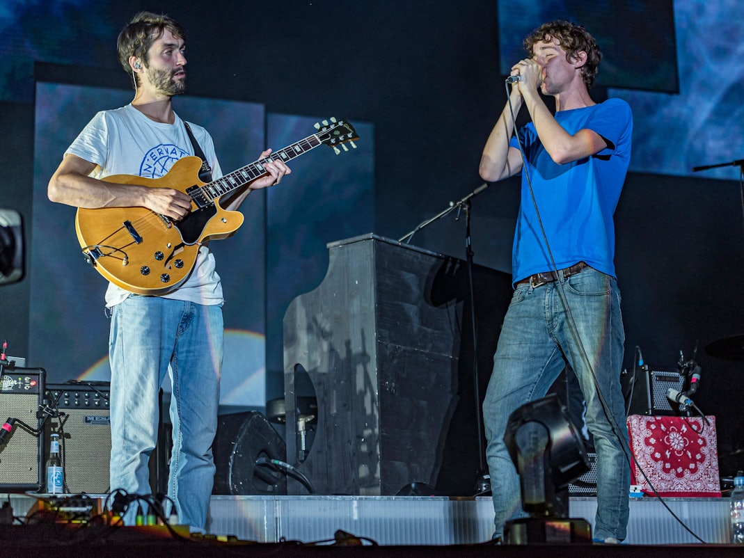 AnnenMayKantereit wird zum ersten Mal im RheinEnergie-Stadion auftreten. Unser Foto zeigt die Band am 14. September 2019 am Fühlinger See in Köln.