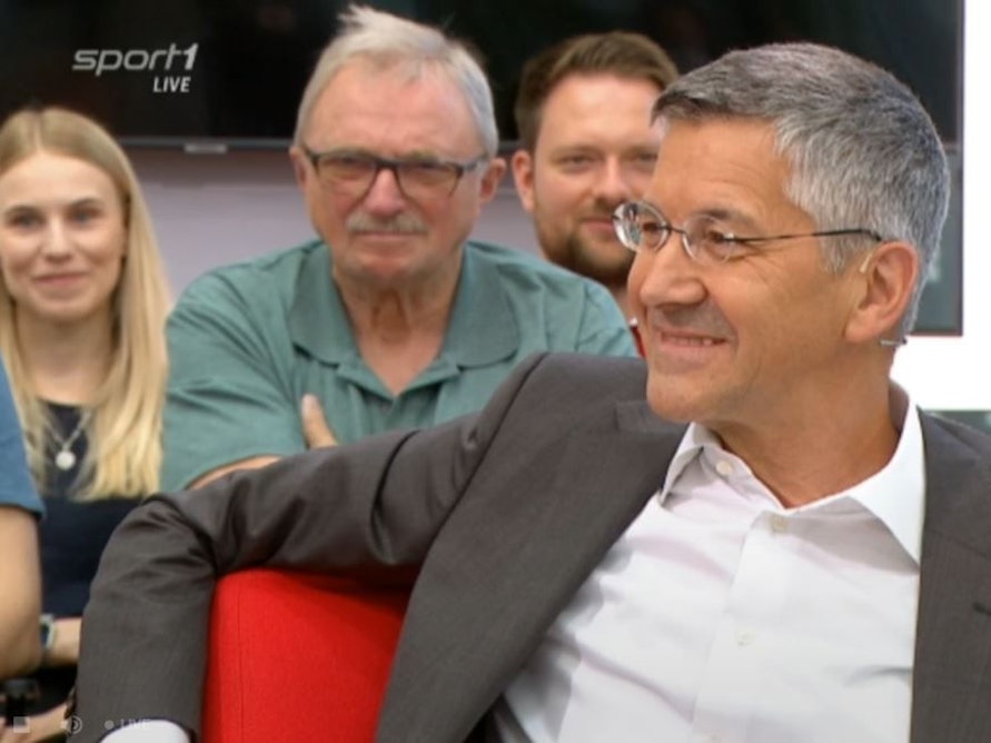 Bayern-Präsident Herbert Hainer im Doppelpass.