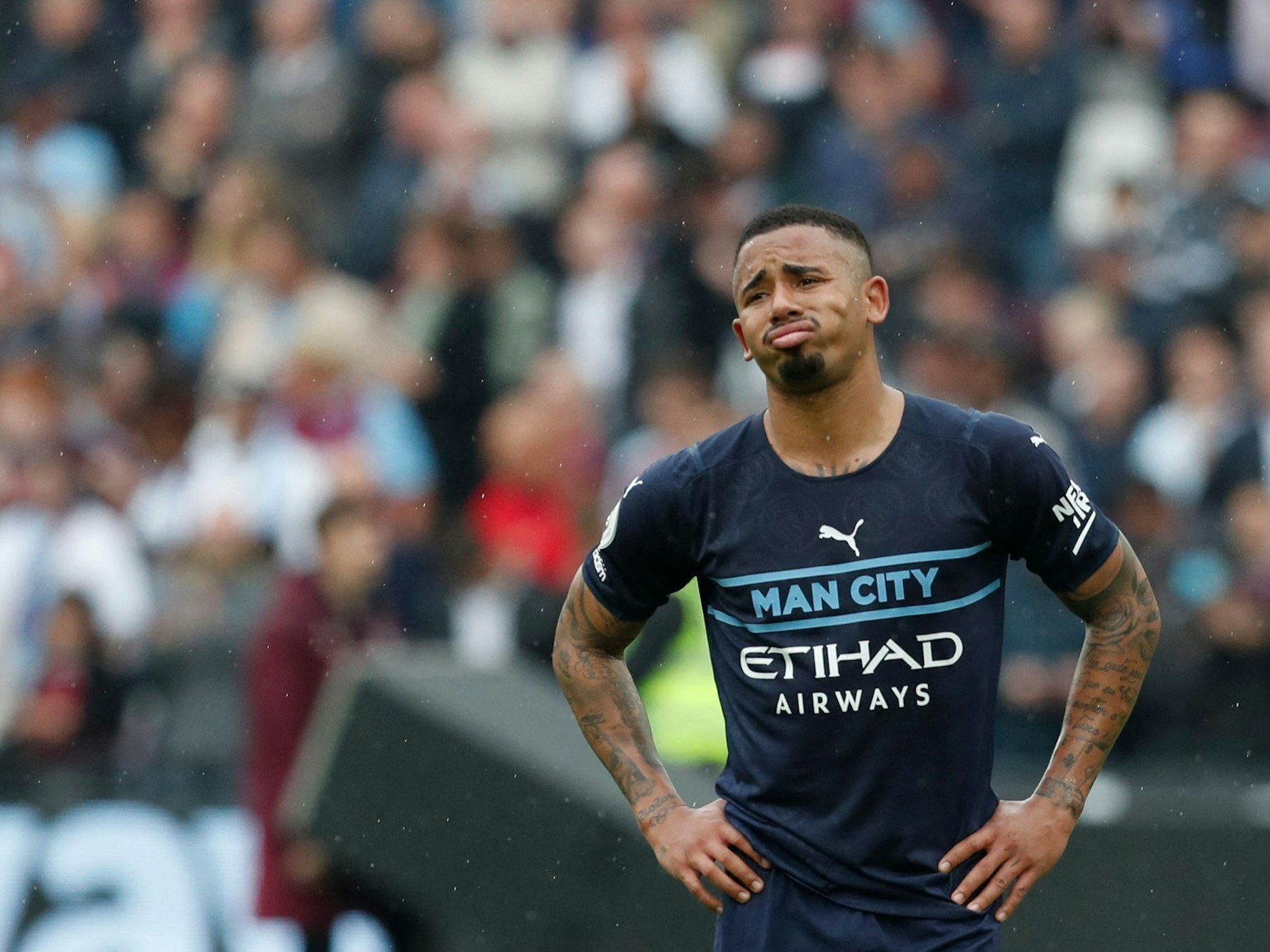 Nicht das gewünschte Ergebnis. Nach dem Unentschieden gegen West Ham United ist Gabriel Jesus nicht zufrieden mit der Leistung.