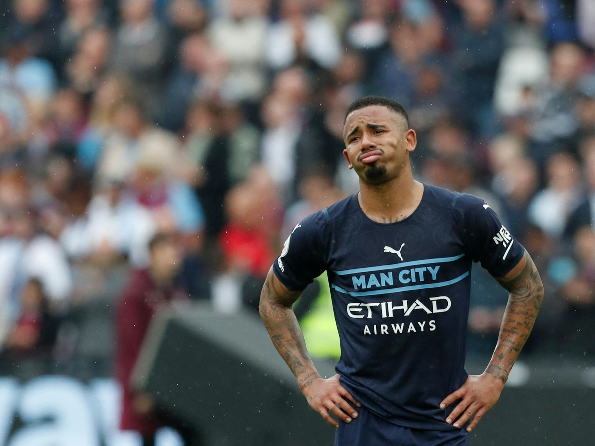 Nicht das gewünschte Ergebnis. Nach dem Unentschieden gegen West Ham United ist Gabriel Jesus nicht zufrieden mit der Leistung.