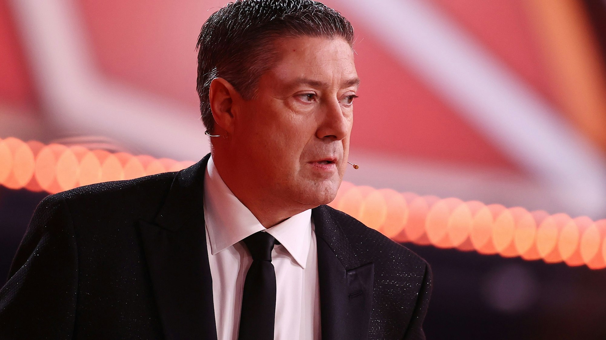 Jurymitglied Joachim Llambi schaut ernst bei der RTL-Tanzshow „Let's Dance“.