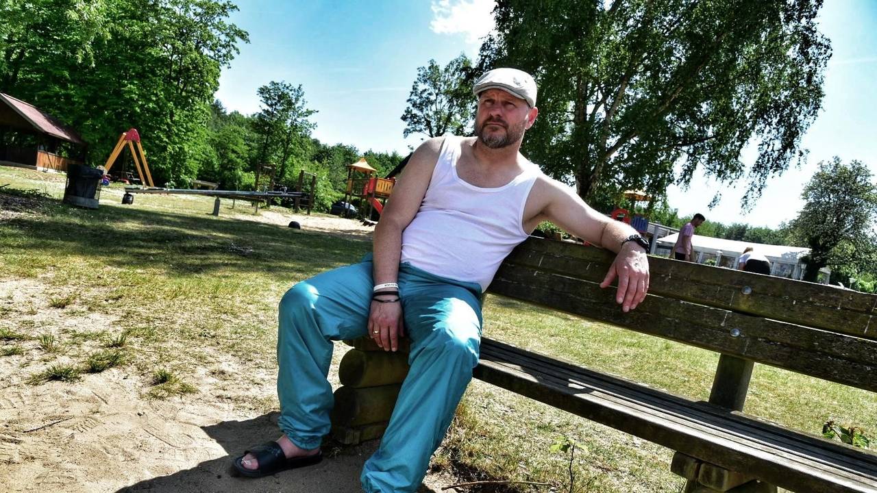 Steffen Baumgart bei den Dreharbeiten zu Geschichten aus dem Grüngürtel.