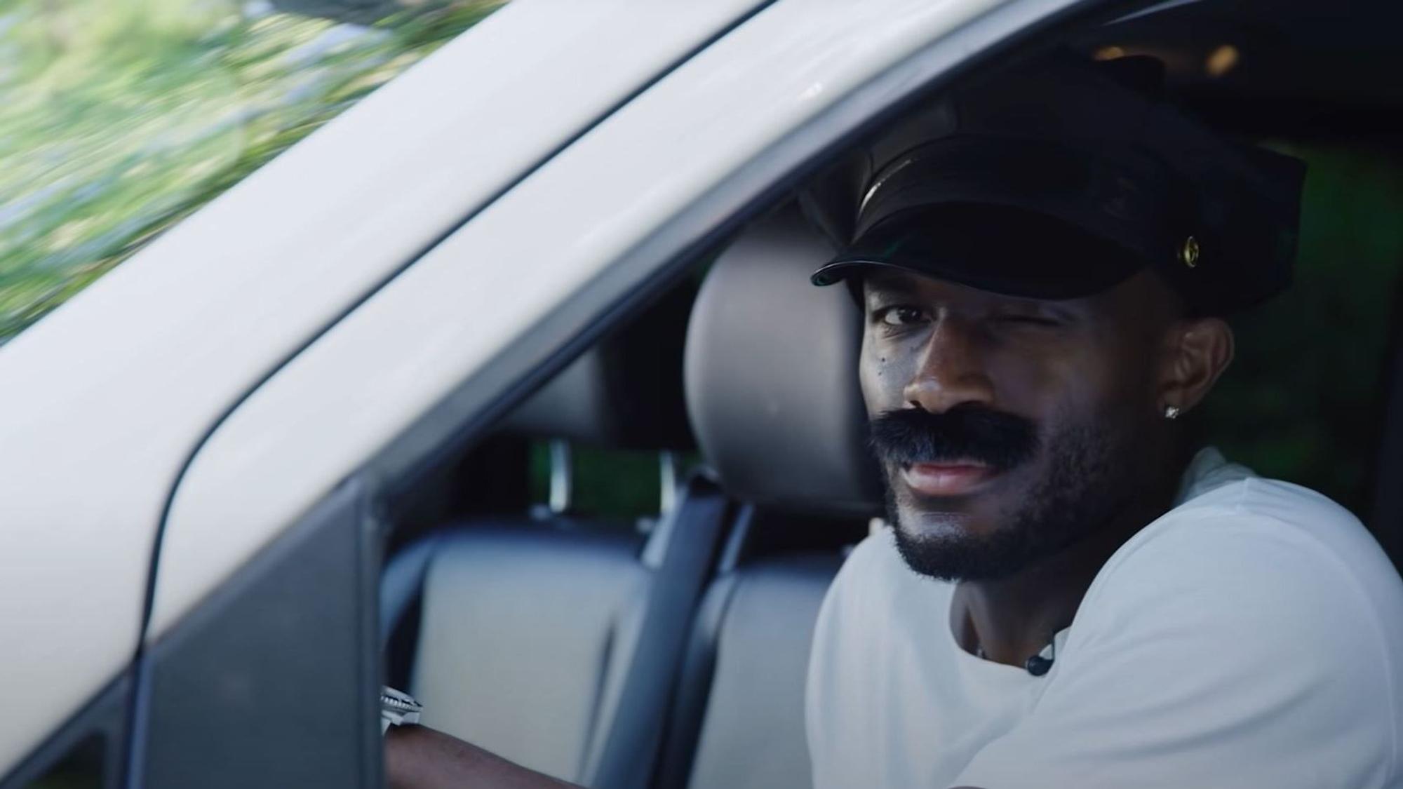 Anthony Modeste als Taxifahrer