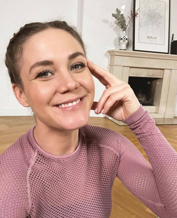 Alina Merkau hat das Selfie am 21. JANUAR 2021 auf ihrem Instagram-Kanal hochgeladen.
Foto: instagram.com/alinamerkau