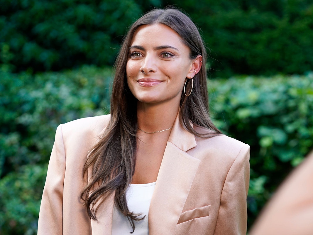 Sophia Thomalla, hier im Juni 2021, überrascht mit einem neuen Accessoire.