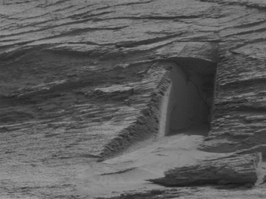 Dieses Foto von einer mysteriösen Tür auf dem Mars hat die Nasa jetzt veröffentlicht.