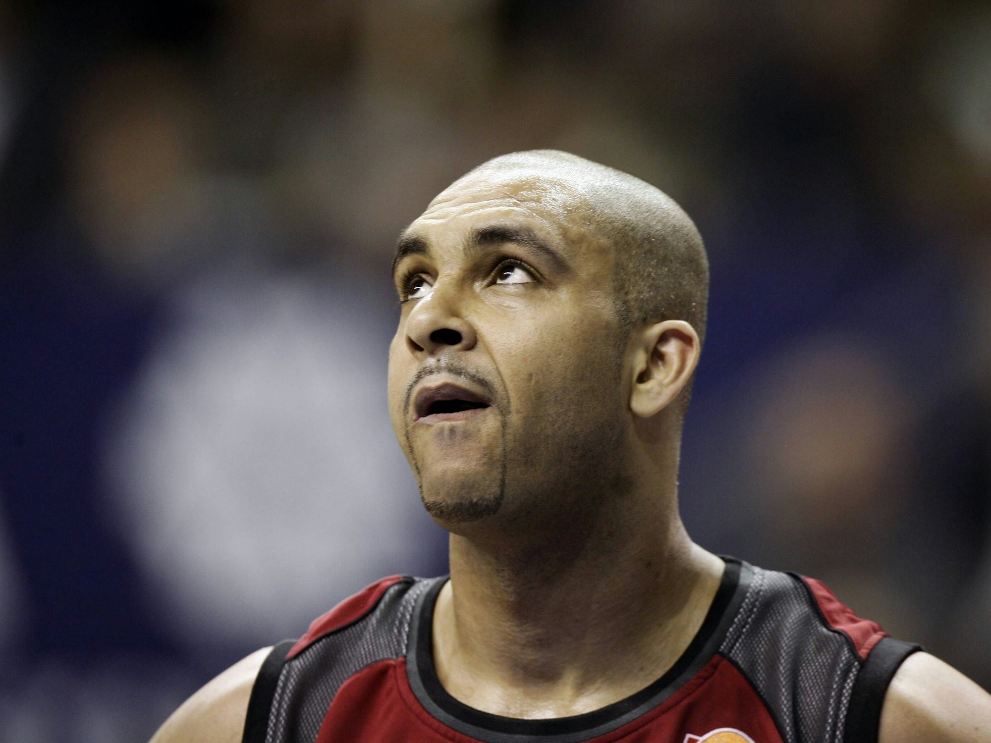 Ademola Okulaja, hier 2008 im Trikot der Brose Baskets Bamberg.