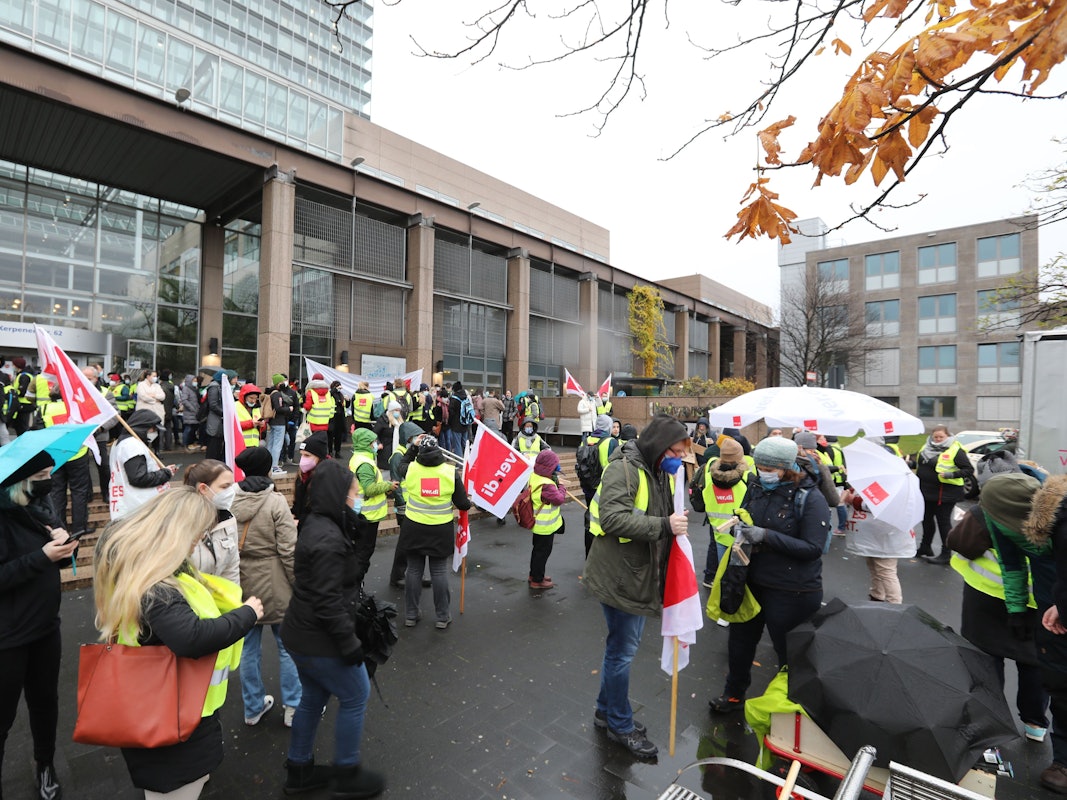 Pflegekräfte streiken an der Uniklinik Köln