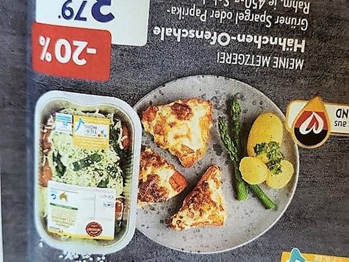 Entdecken Sie es auch? Eine Kundin hat in einem Aldi-Prospekt einen Penis auf dem Teller entdeckt. Das Social-Media-Team von Aldi machte auf Facebook große Augen.