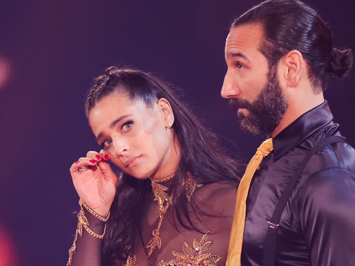 Nach ihrem Ausscheiden bei „Let's Dance“, hat sich Amira Pocher erstmals zu Wort gemeldet. Unser Foto zeigt sie mit Tränen in den Augen bei der Tanz-Show.