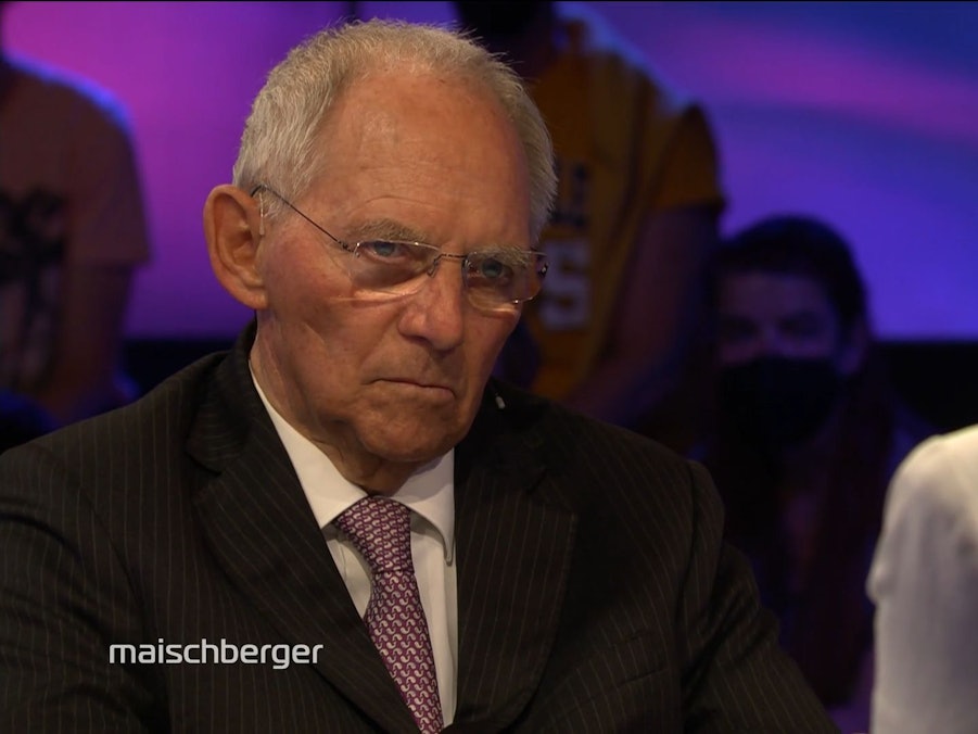 Wolfgang Schäuble mit ernster Miene in der ARD-Sendung „Maischberger“ am 18. Mai 2022.