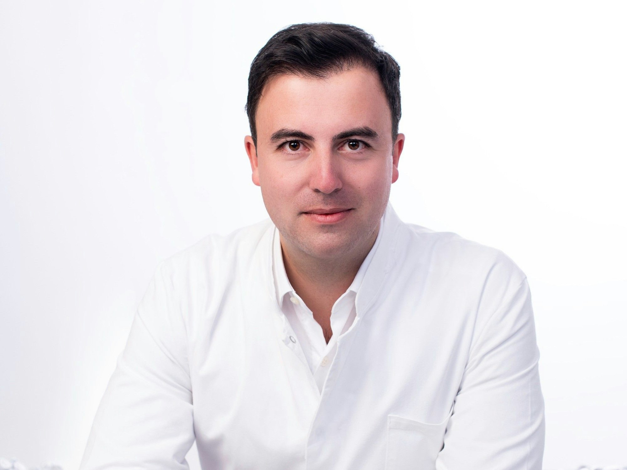 Apotheker Simon Krivec aus Moers ist Autor des Buches "Das Corona-Chaos. Ein Apotheker packt aus".