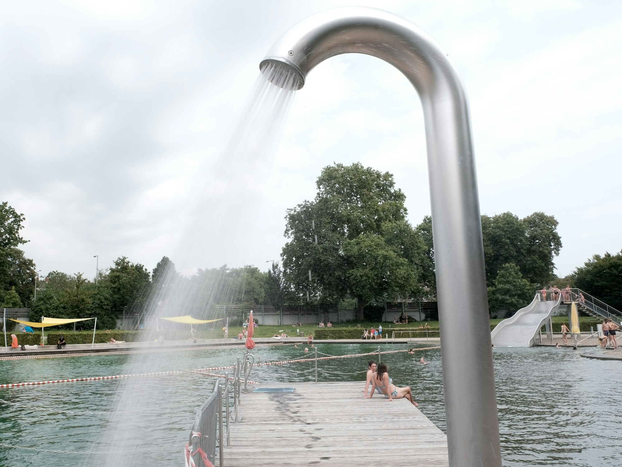 Momentaufnahme aus dem Freibad im Kölner Lentpark.