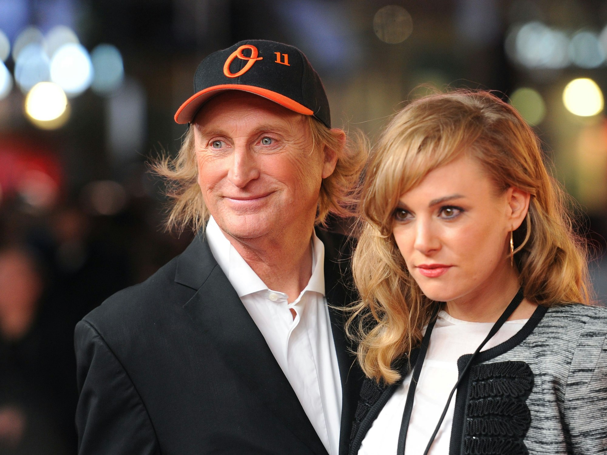 Otto Waalkes und seine Ex-Frau Eva Hassmann laufen bei einer Filmpremiere über den Roten Teppich.