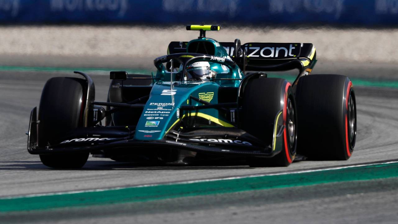Aktuell geht Red Bull gegen Vettels Aston Martin vor, da der Bolide starke Ähnlichkeiten zu Verstappens Auto aufweist.