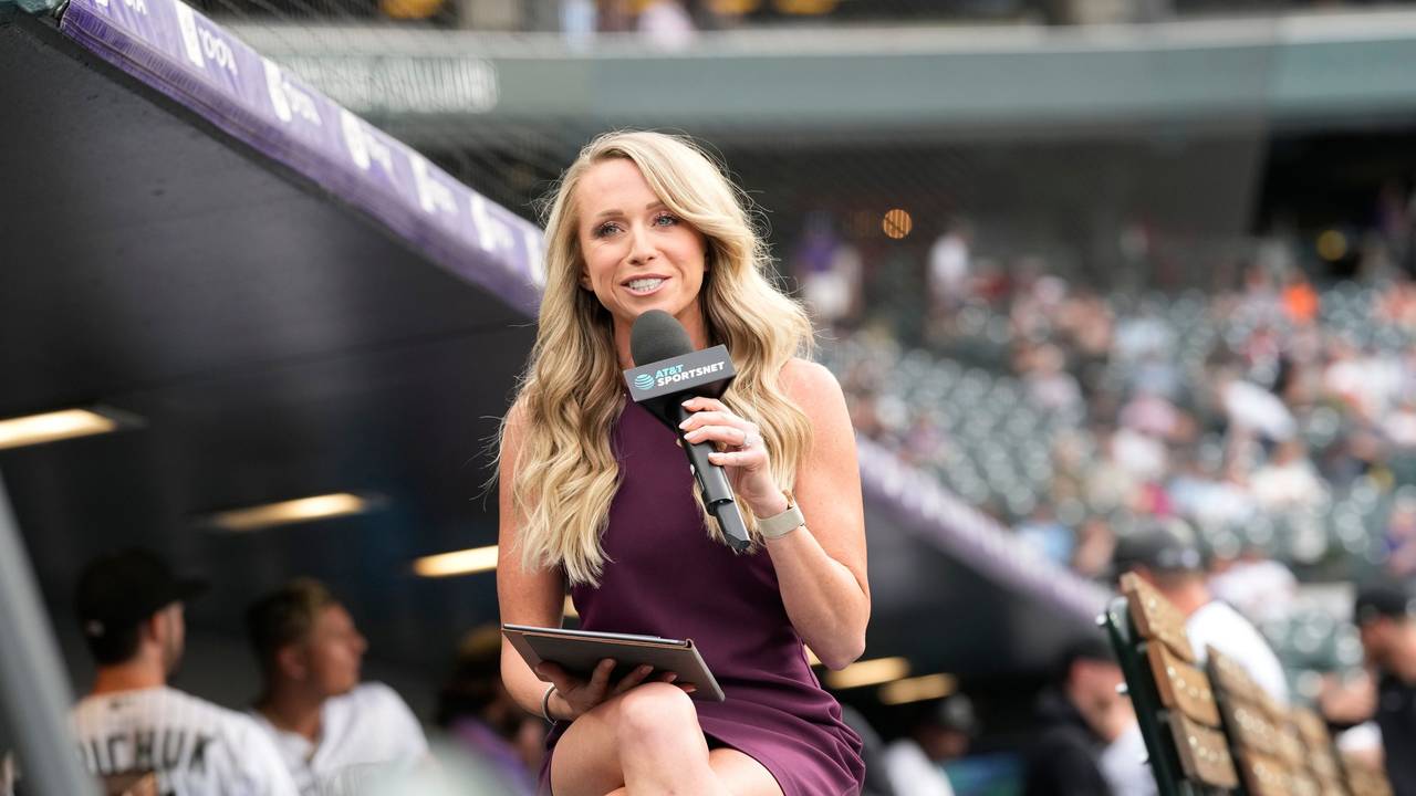 TV-Reporterin Kelsey Wingert beim Spiel der Colorado Rockies gegen die San Francisco Giants.