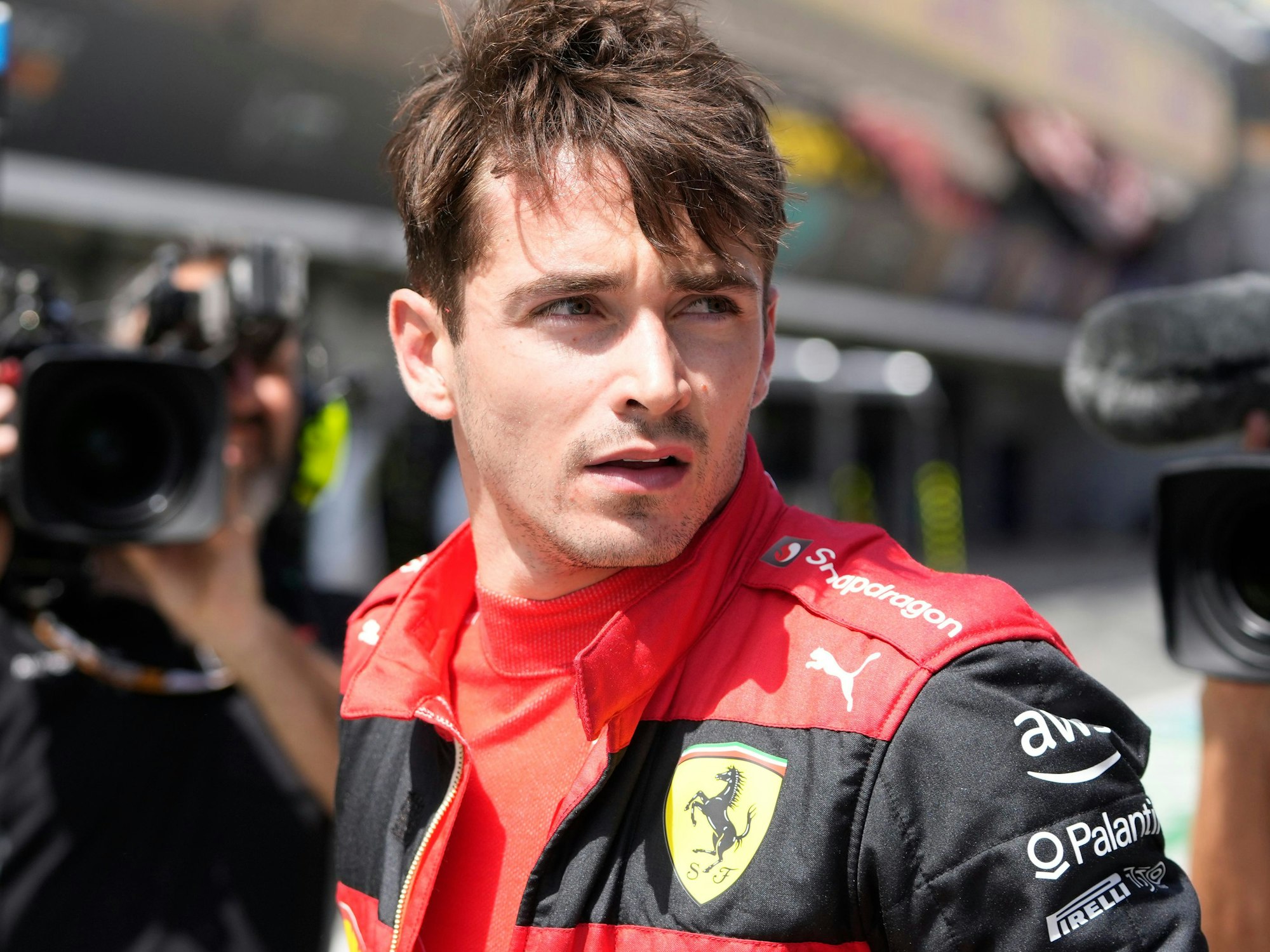 Charles Leclerc in der Boxengasse.