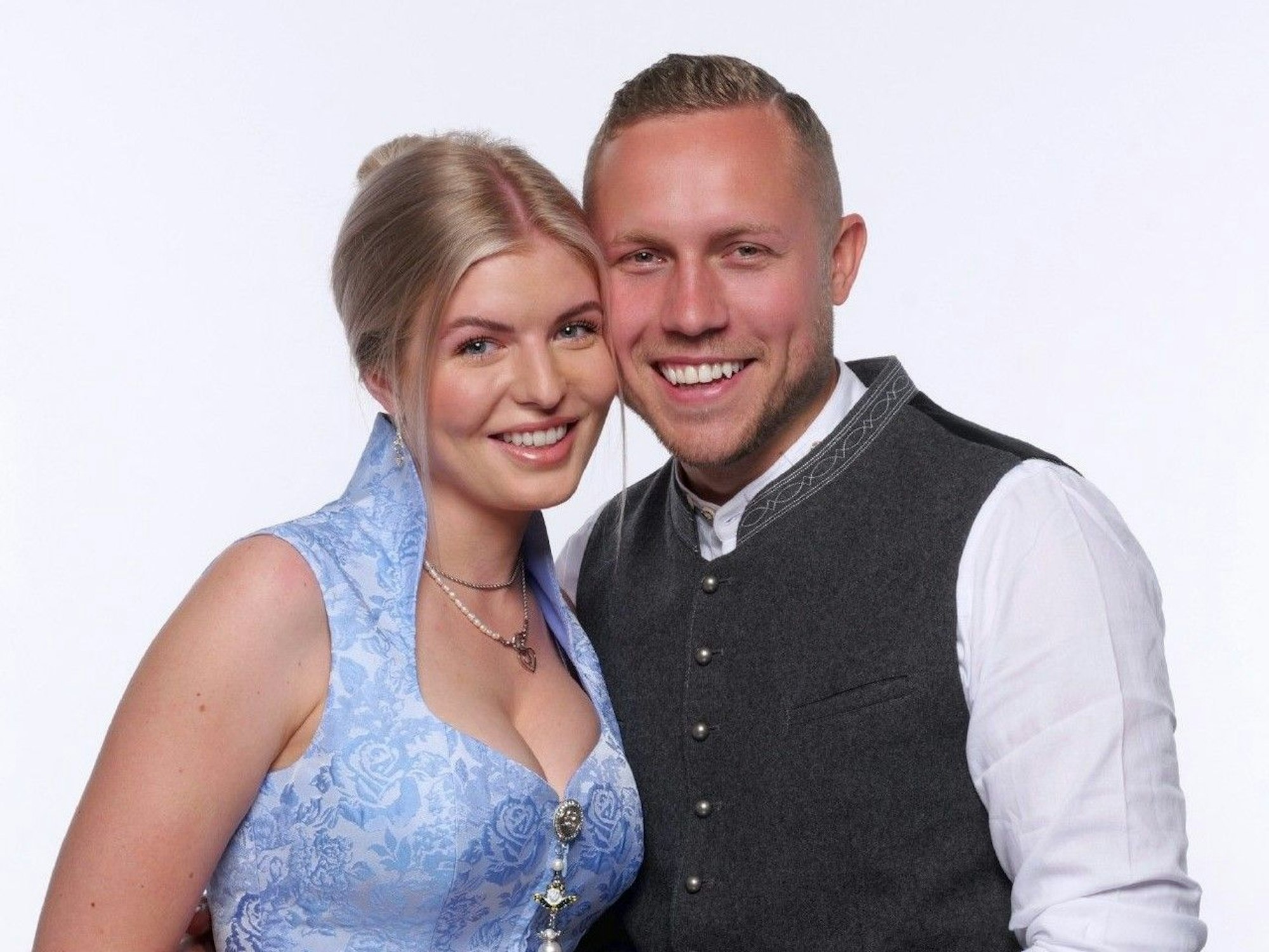 Das „Bauer sucht Frau“-Paar Patrick Romer und Antonia Hemmer gewann 2022 das „Sommerhaus der Stars“. Kurz danach gaben sie ihre Trennung bekannt.