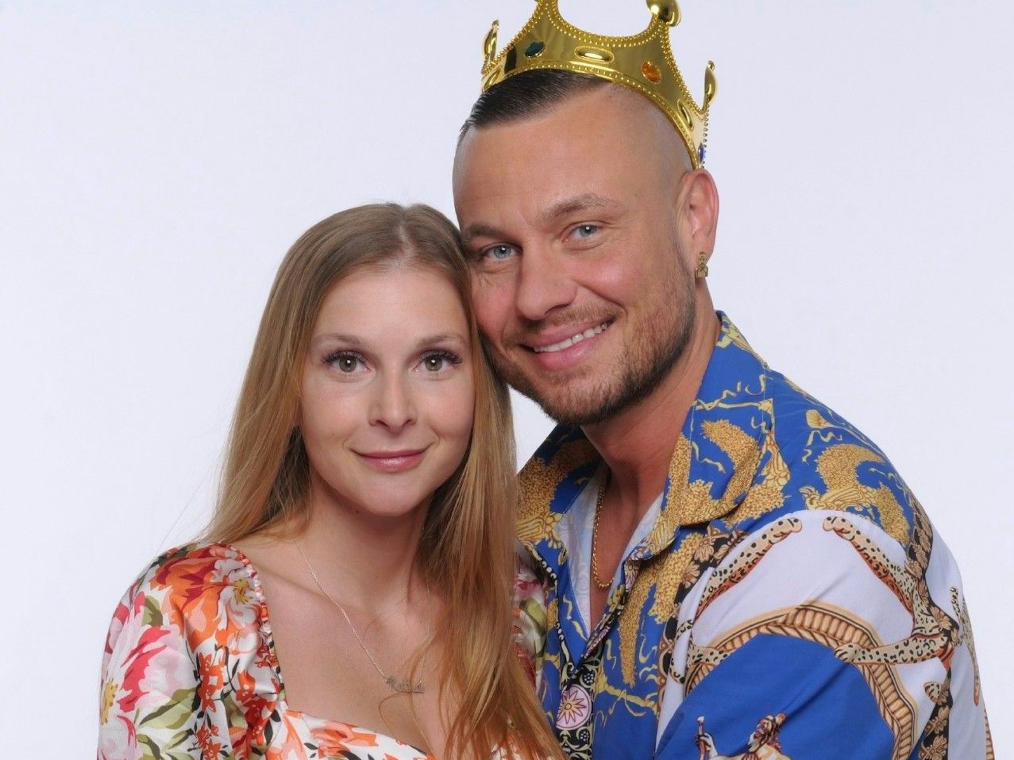 Eric Sindermann und Katharina Hambuechen könnten im „Sommerhaus der Stars“ ein pikantes Problem bekommen.