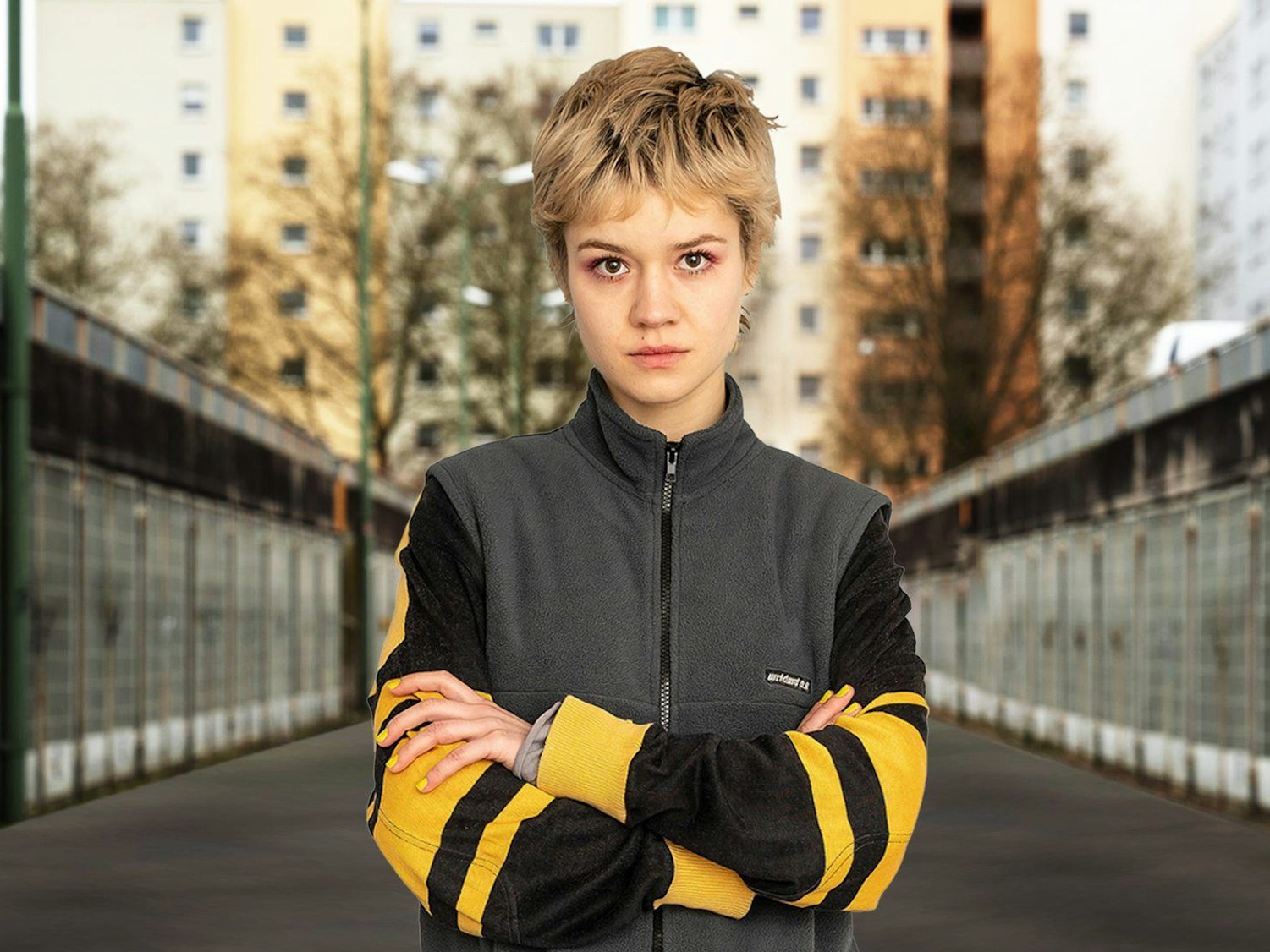 Charlie (Lea Drinda) fühlt sich in "Becoming Charlie" weder als Frau noch als Mann.