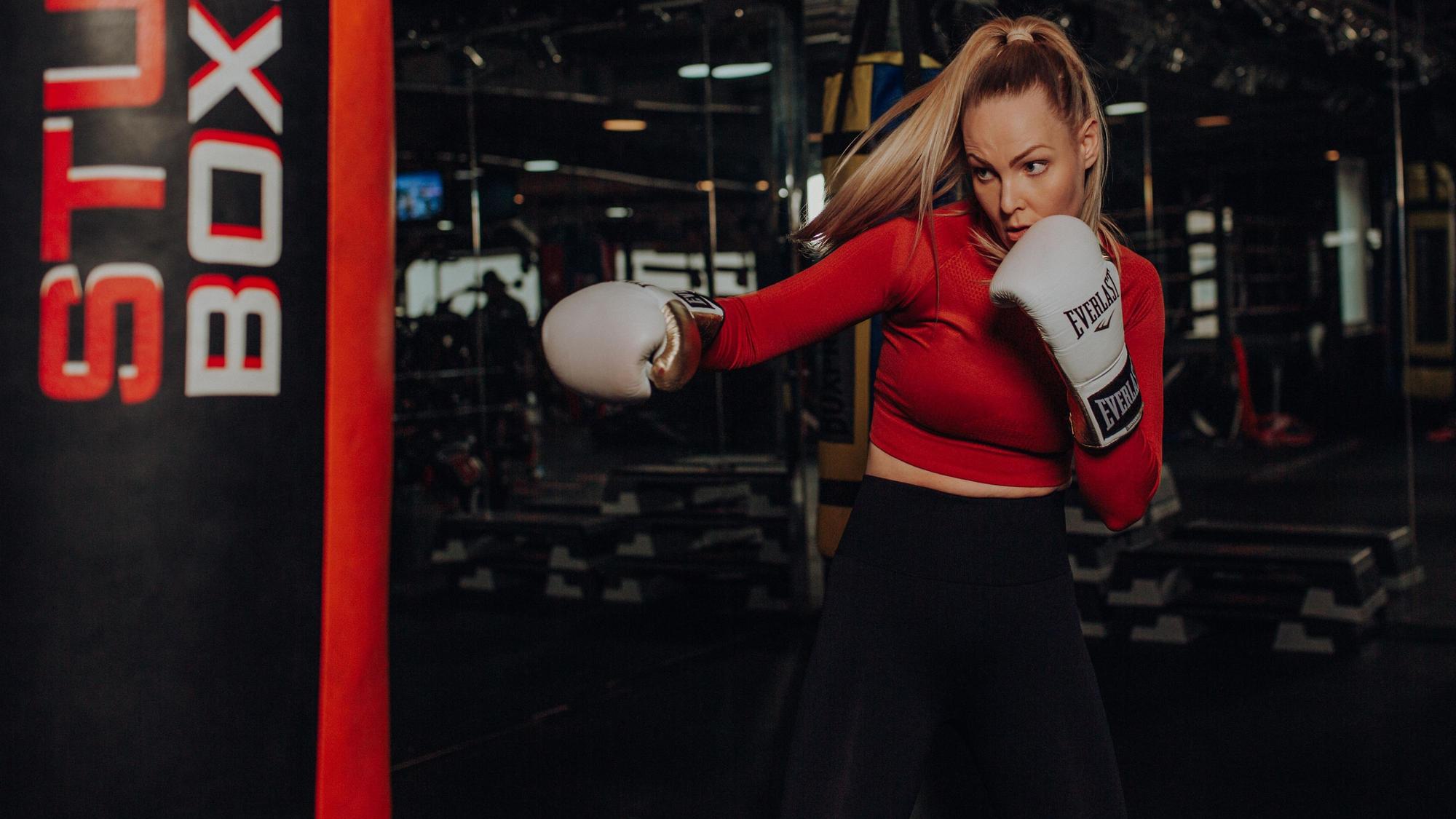 Die Kölner Boxerin Hanna Hansen beim Training.