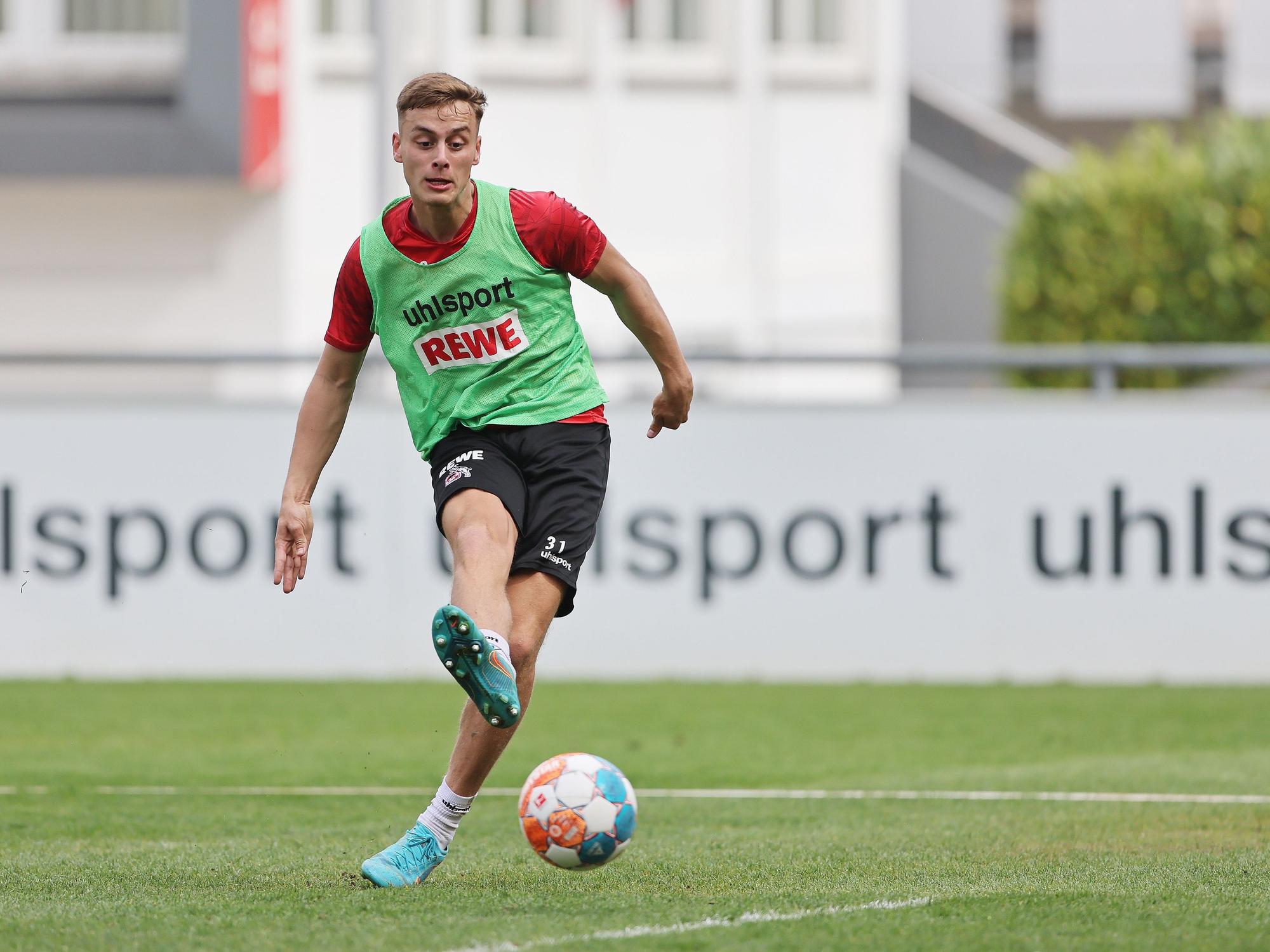 1. FC Köln, Training, Marvin Obuz (1. FC Köln), 13.04.2022, Bild: Herbert Bucco