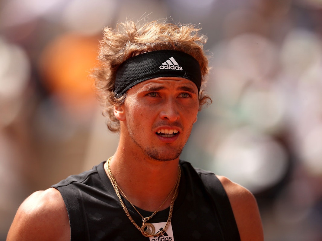 Alexander Zverev blickt enttäuscht während seines Fren-Open-Matches