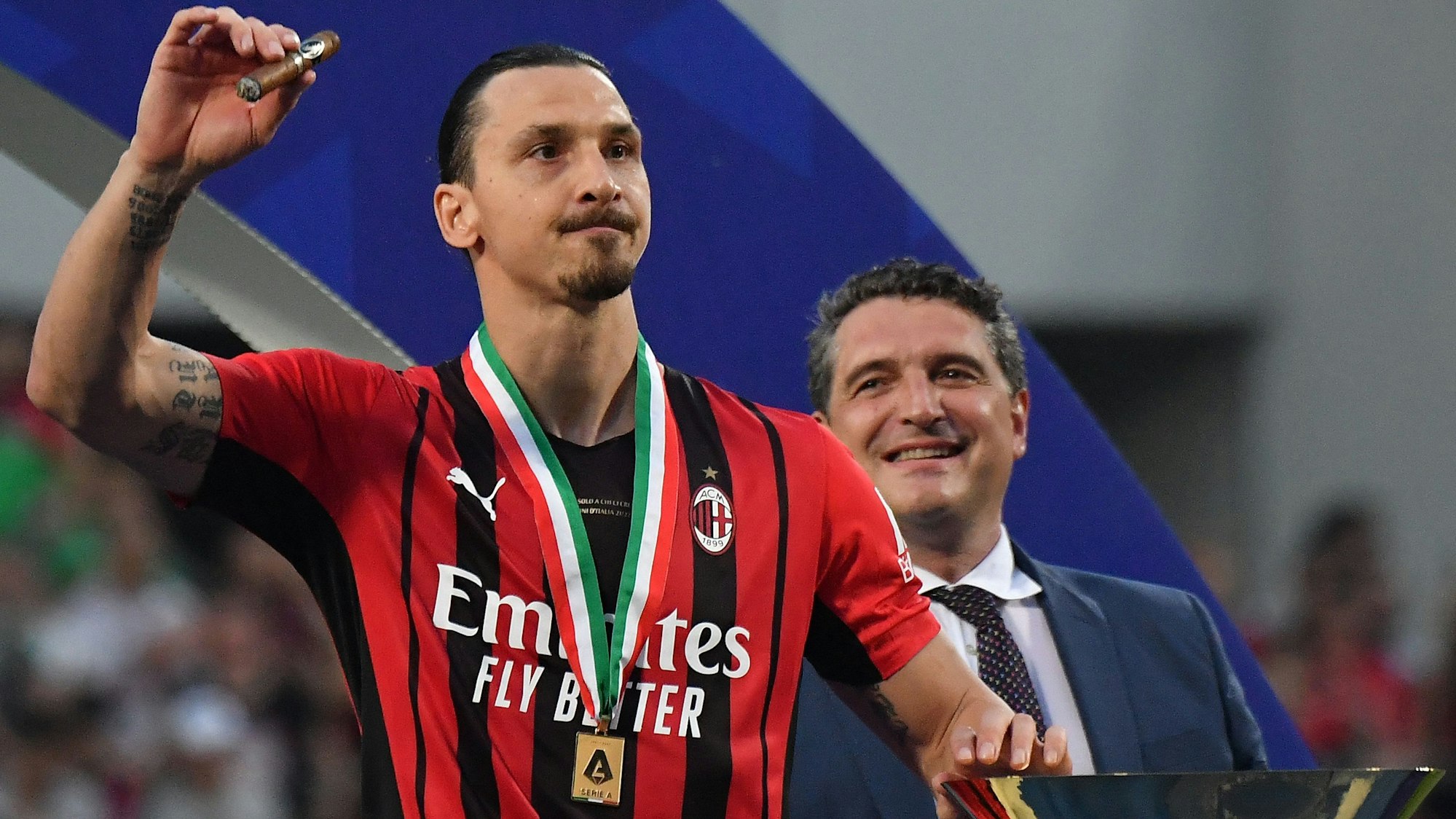 Zlatan Ibrahimovic feierte mit der AC Milan den Gewinn der italienischen Meisterschaft.