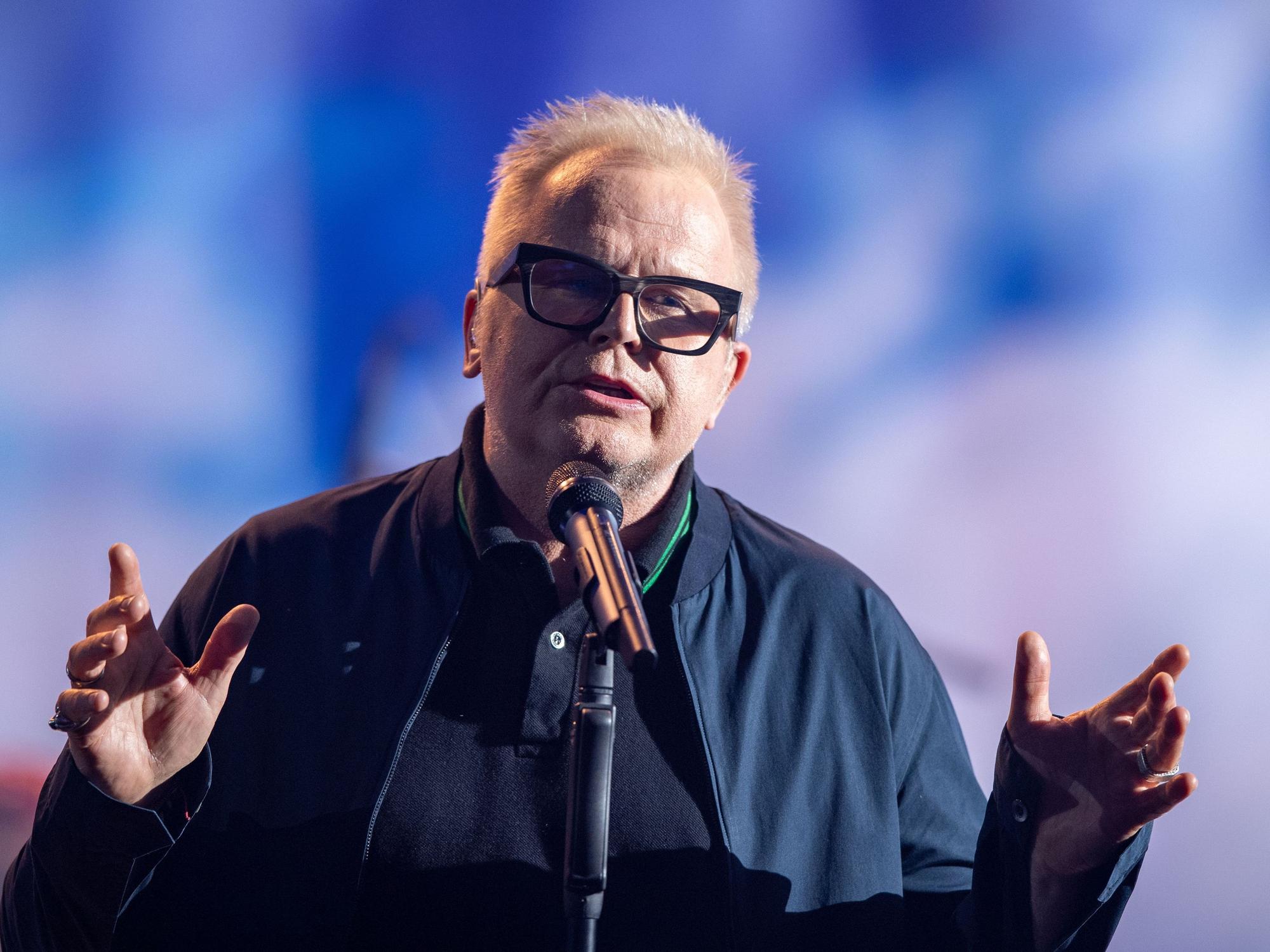 Herbert Grönemeyer auf der Bühne der ARD-Benefizgala in Leipzig am 23. Juli 2021.