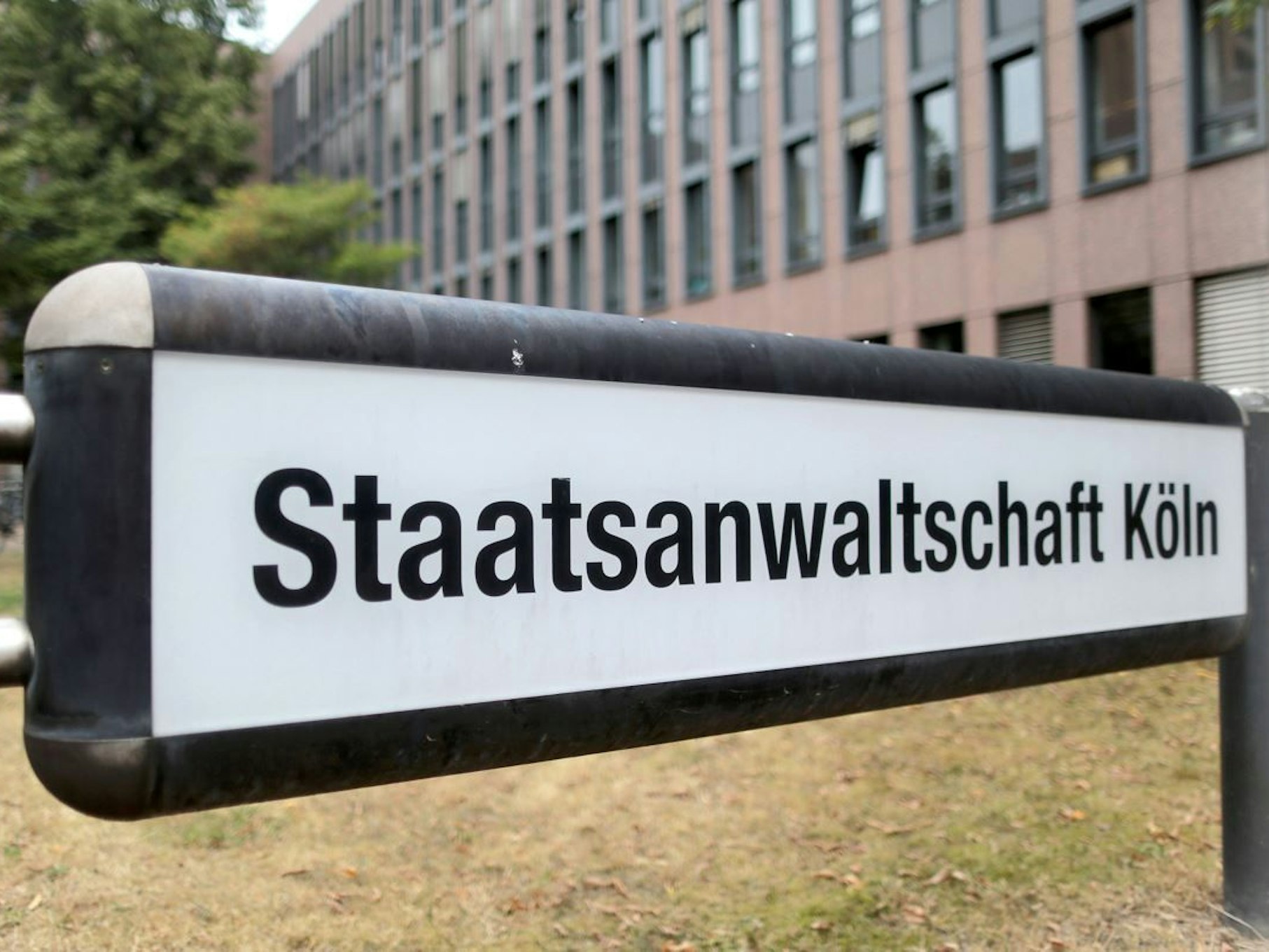 Haupteingang der Staatsanwaltschaft Köln.