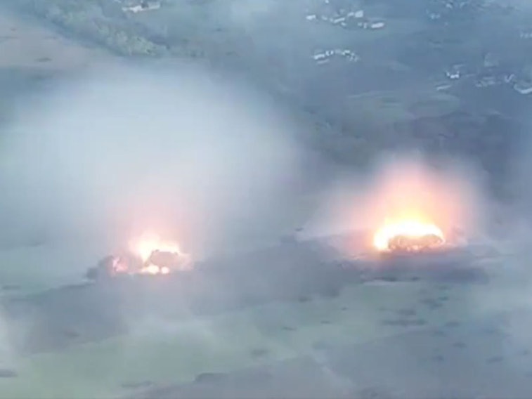 Ein Video des ukrainischen Verteidigungsministeriums zeigt die „Höllenwaffe“ in Aktion.