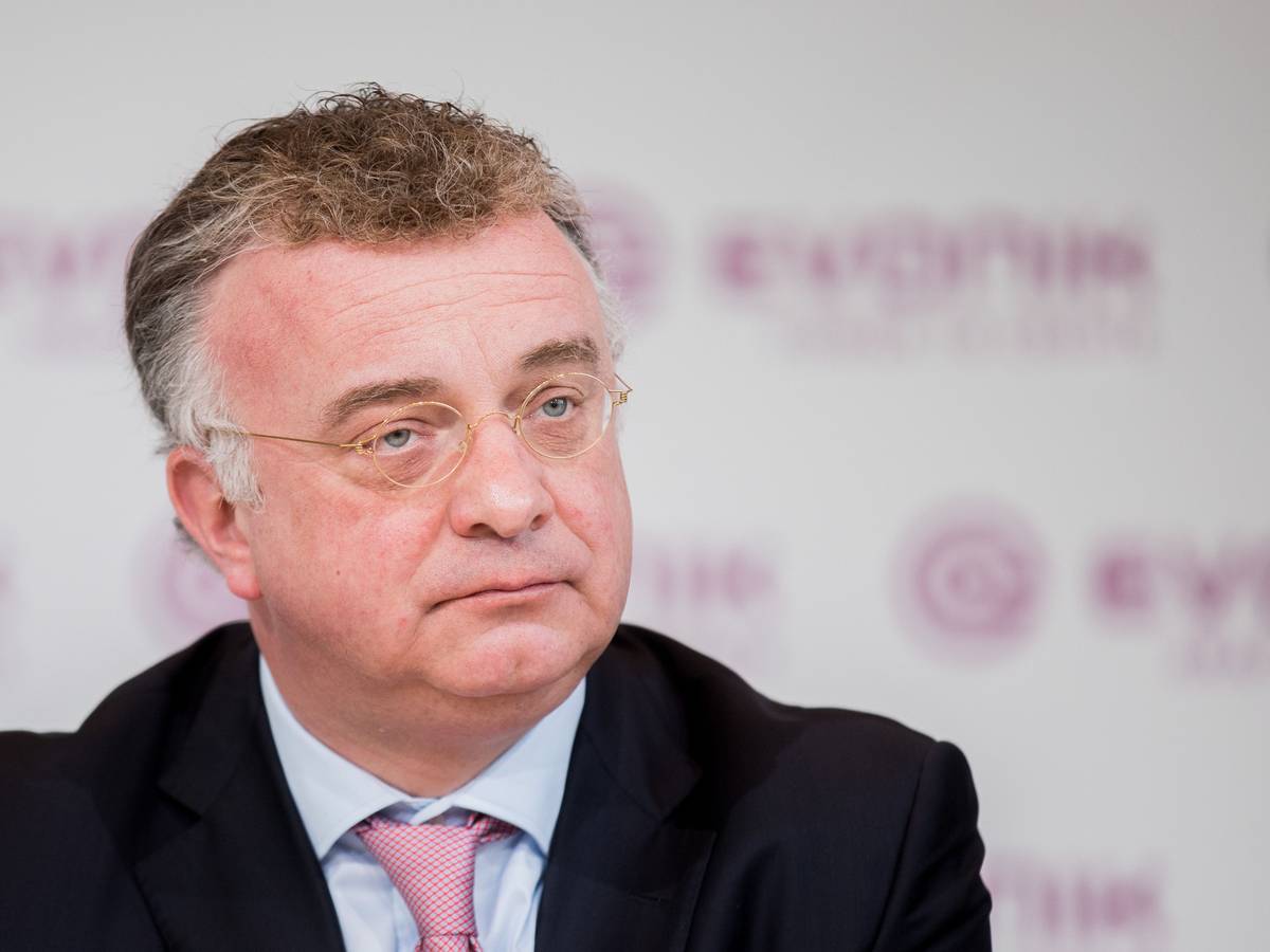 Christian Kullmann, Vorstandsvorsitzender des Spezialchemiekonzerns Evonik, spricht bei der Präsentation der Jahreszahlen in der Zentrale.