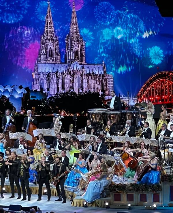 André Rieu und die Höhner gemeinsam auf der Bühne in Köln.