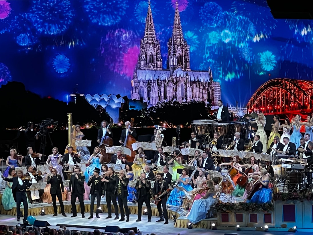 André Rieu und die Höhner gemeinsam auf der Bühne in Köln.