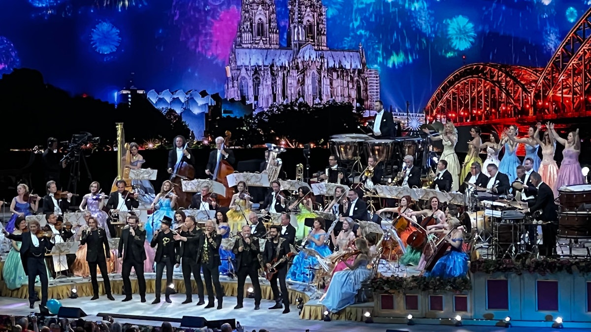 André Rieu und die Höhner gemeinsam auf der Bühne in Köln.