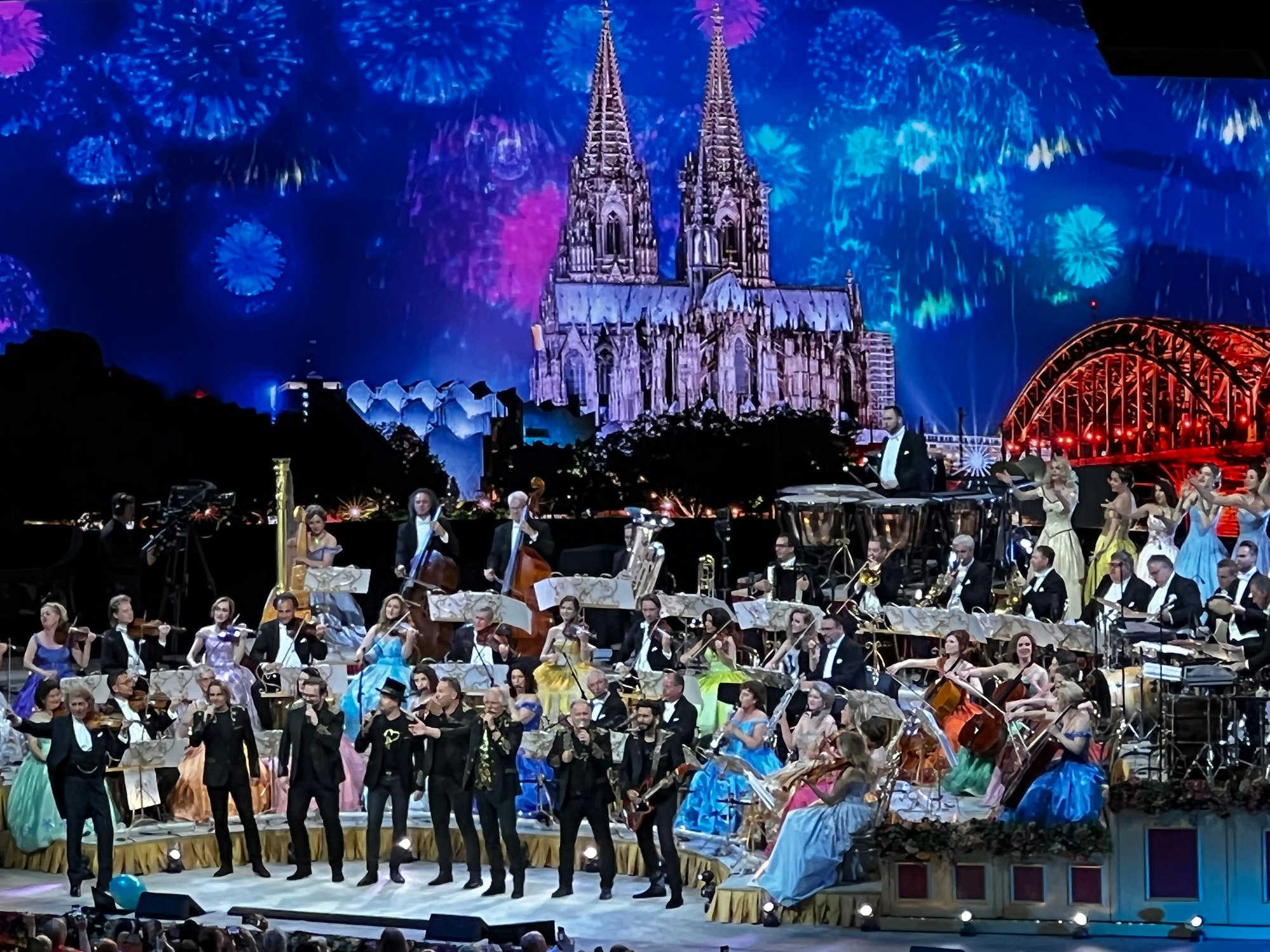André Rieu und die Höhner gemeinsam auf der Bühne in Köln.