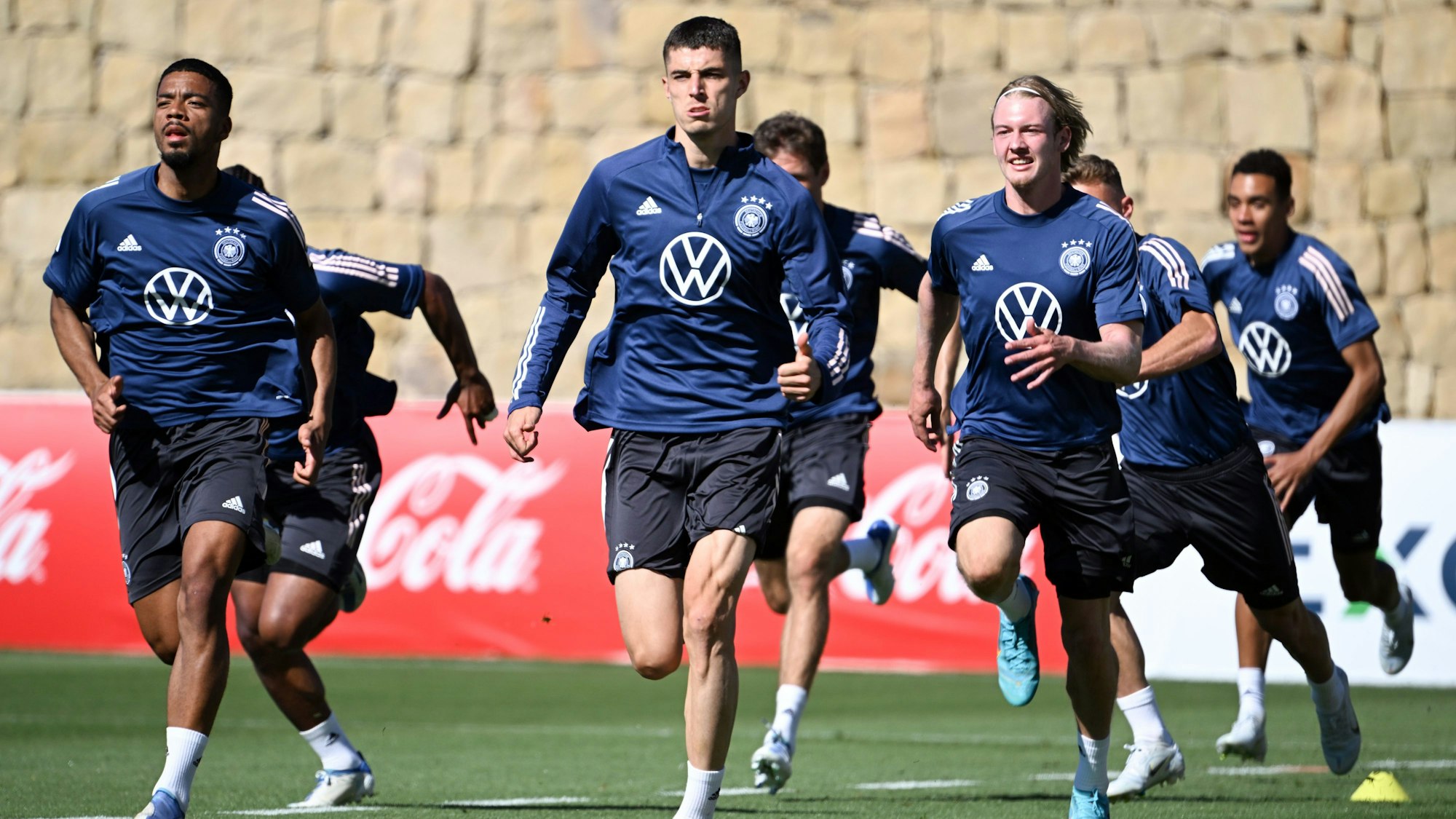 Trainingslager vor dem Start der Nations League. Benjamin Henrichs (l-r), Kai Havertz, Jonas Hofmann, Julian Brandt und Jamal Musiala in Aktion während des Trainings.