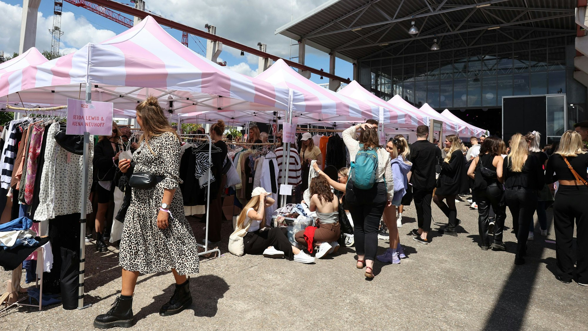 28.05.2022
Köln
Trifft Park Festival und Bloggerflohmarkt an den Wassermannhallen
Foto: Martina Goyert