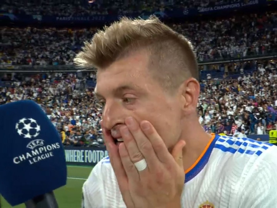 Toni Kroos ärgert sich im ZDF-Interview nach dem Sieg im Finale der Champions League
