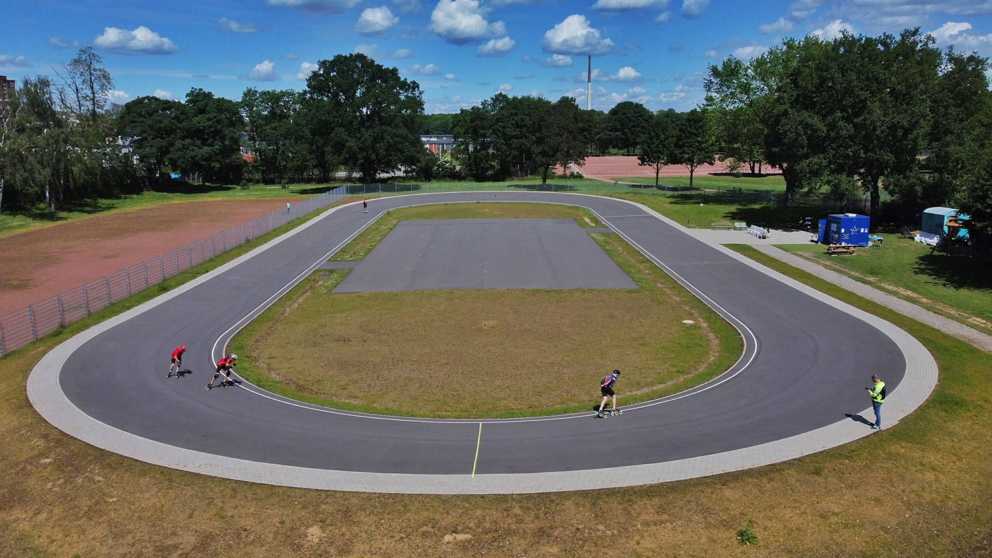 Besuch bei den Inliner-Opis in Weidenpesch. Report von Ayhan Demirci.