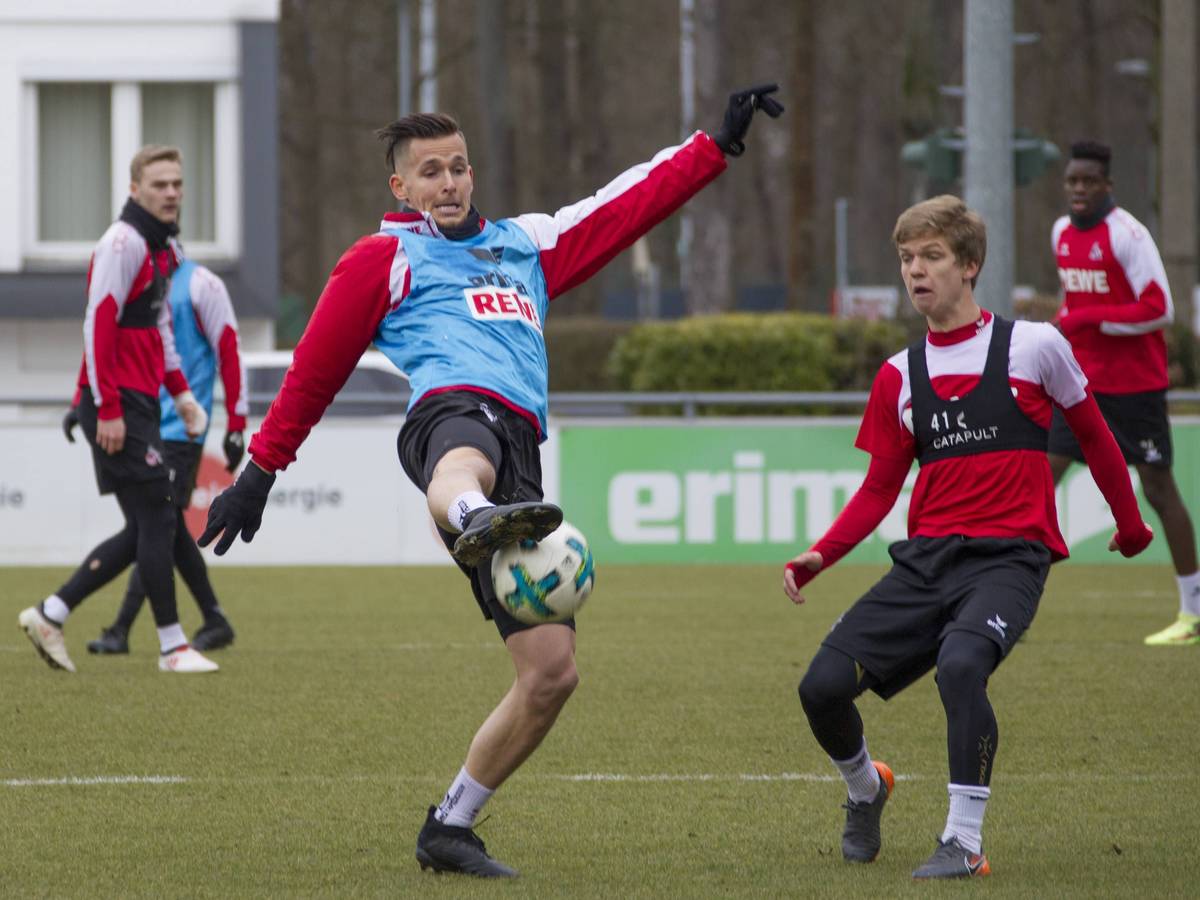 Pawel Olkoswki und Vincent Koziello im Training des 1. FC Köln.