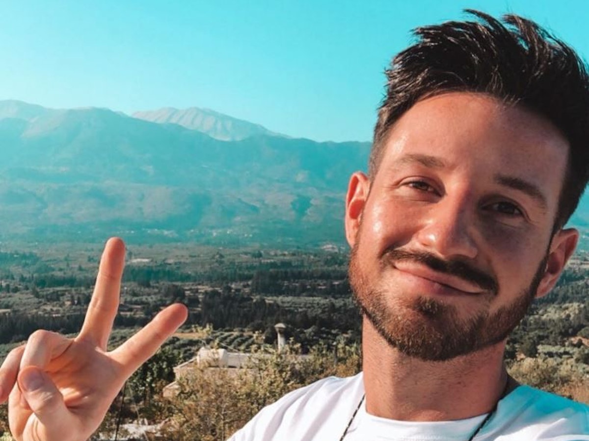 Ex-„Prince Charming“ Alexander Schäfer ist wieder vergeben. Das Selfie hat der Influencer am 22. Oktober 2020 auf seinem Instagram-Kanal hochgeladen.