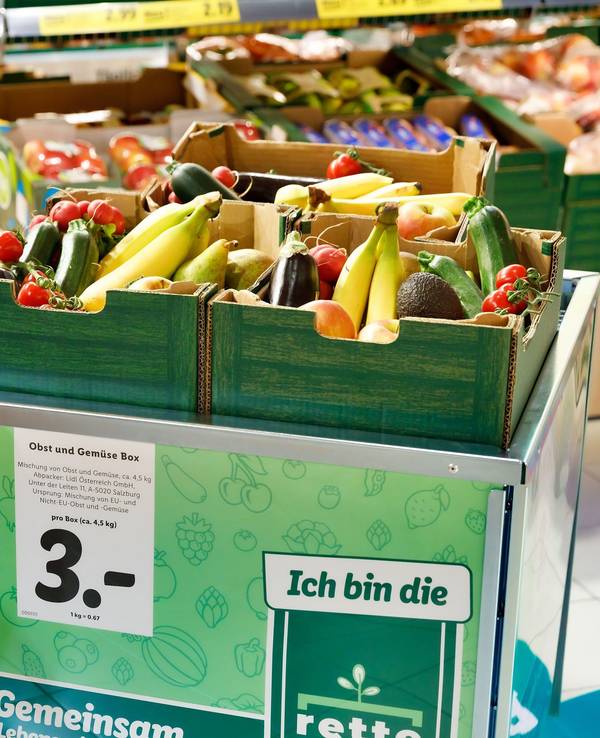 Lidl bietet im Mai diese „Rette mich“-Boxen in vielen deutschen Filialen an, wie hier in Österreich.
