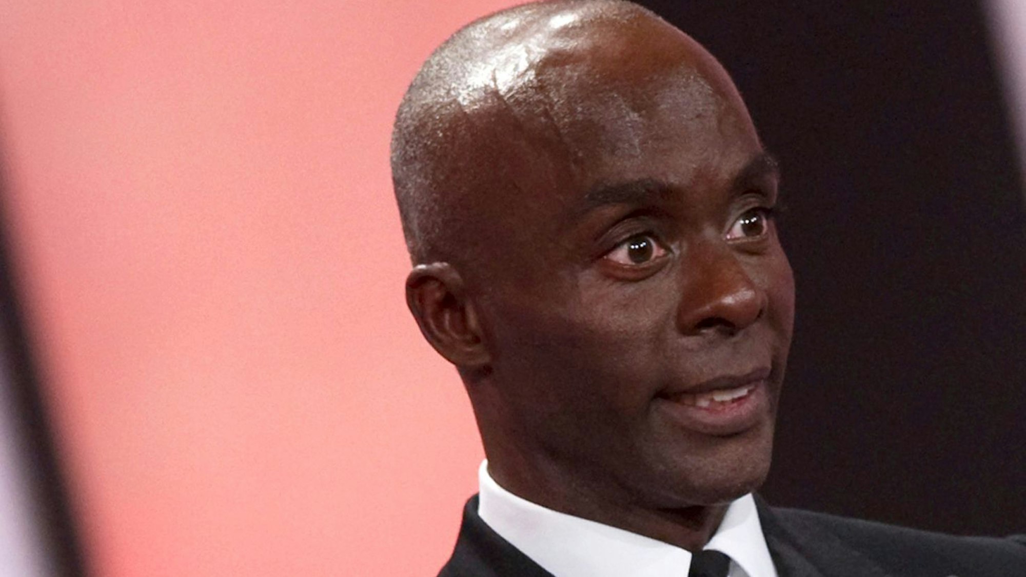 Bruce Darnell, hier bei der Verleihung der 45. Goldenen Kamera 2010 in Berlin, sprach im Podcast mit Bettina Böttinger über ernste Themen.