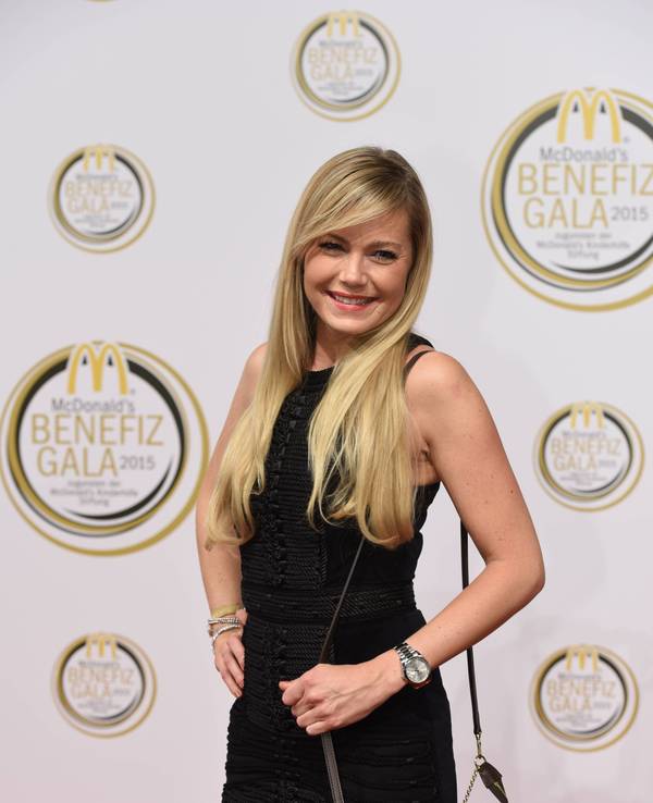 Kerstin Kramer und Korinna Kramer posiert am 13.11.2015 in Köln vor der McDonald s Benefiz Gala zugunsten der McDonald s Kinderhilfe Stiftung.